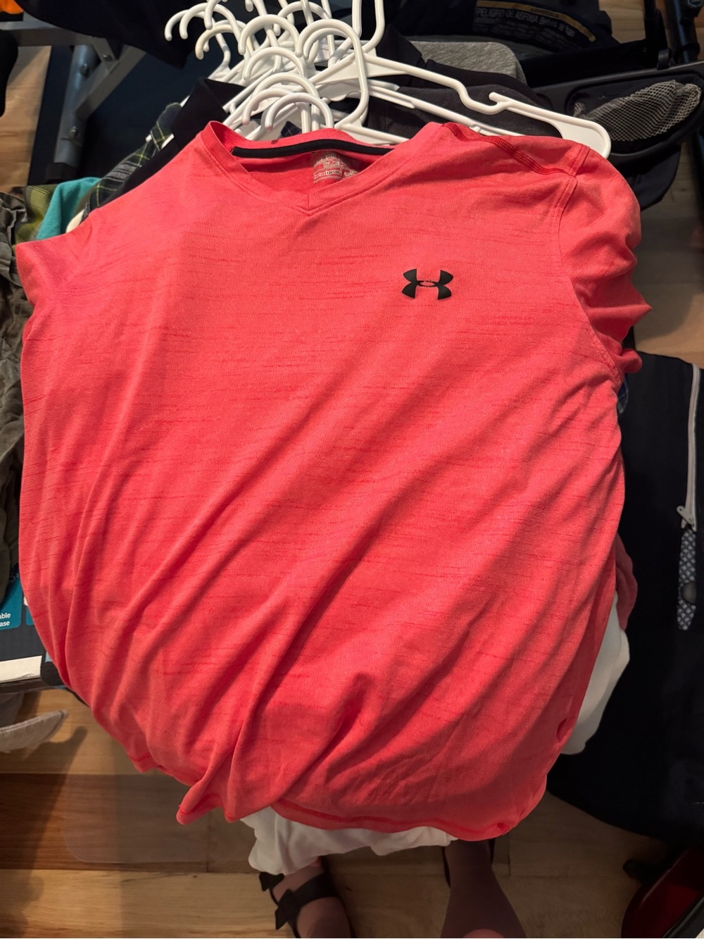 LG Men’s Coral Red V-Neck Short Sleeve Shirt